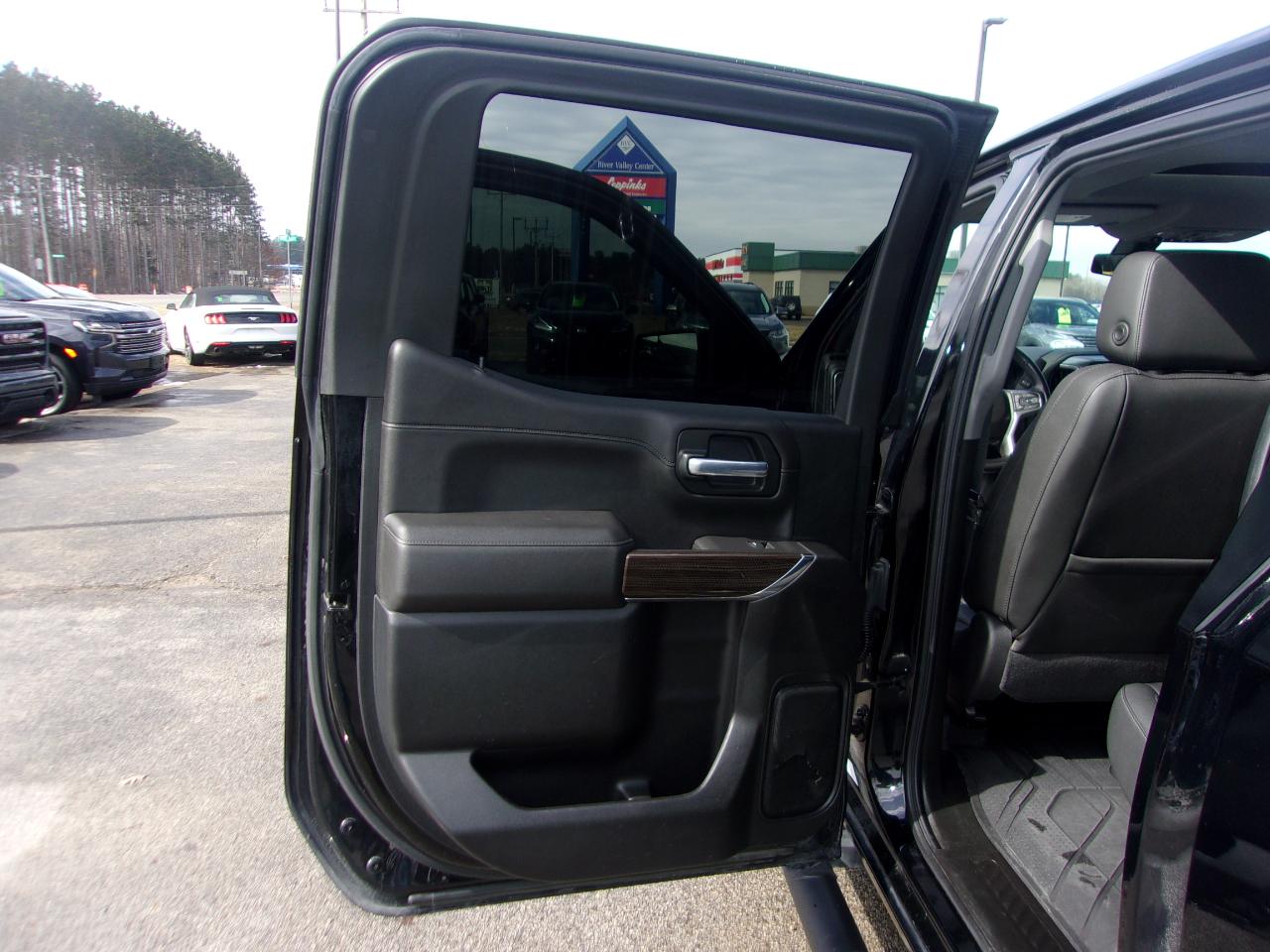 Chevrolet Silverado 1500 4WD Crew Cab 147" RST 2021