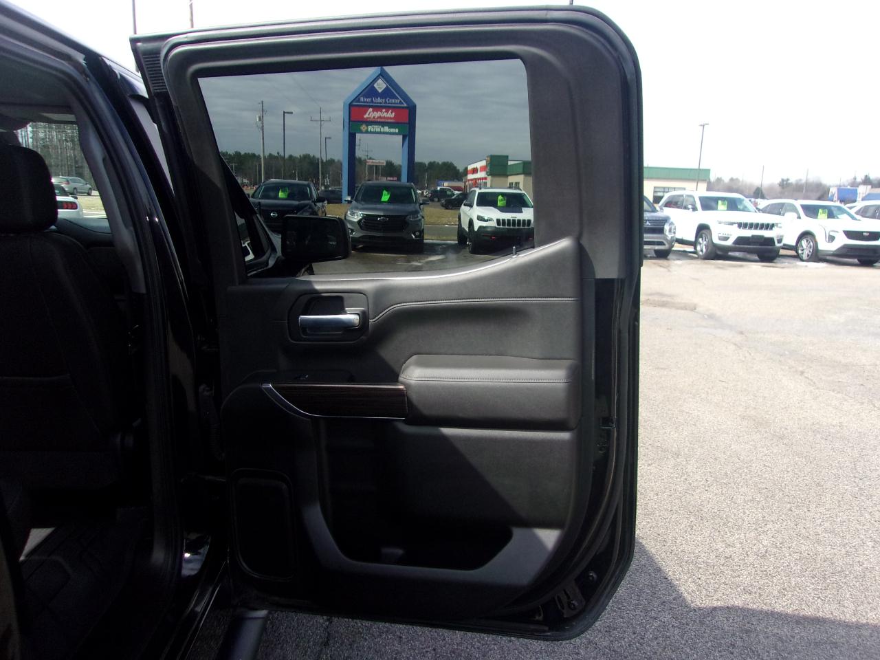 Chevrolet Silverado 1500 4WD Crew Cab 147" RST 2021