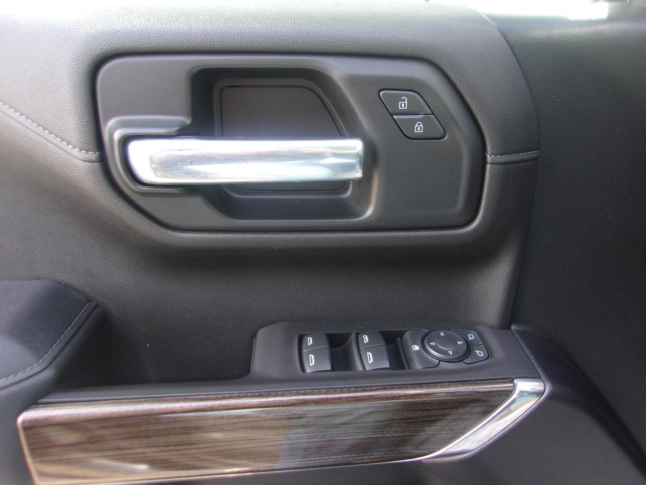 Chevrolet Silverado 1500 4WD Crew Cab 147" RST 2021