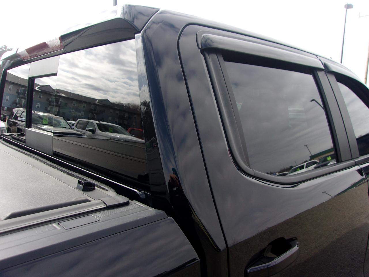 Chevrolet Silverado 1500 4WD Crew Cab 147" RST 2021