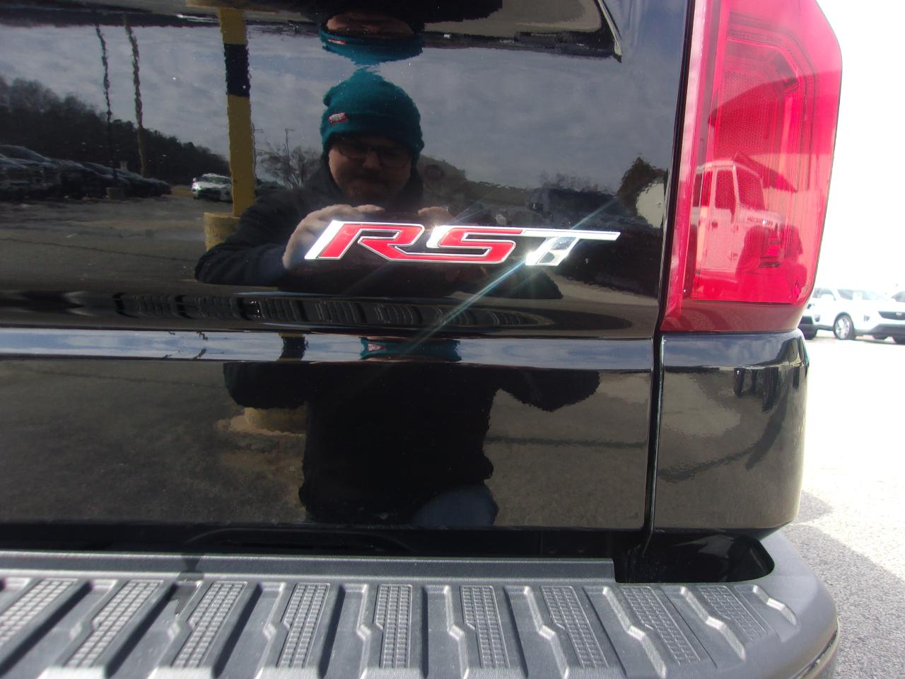 Chevrolet Silverado 1500 4WD Crew Cab 147" RST 2021