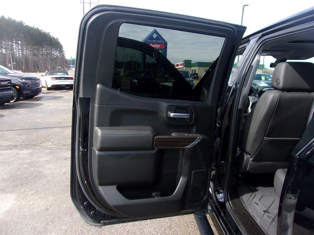 Chevrolet Silverado 1500 4WD Crew Cab 147" RST 2021