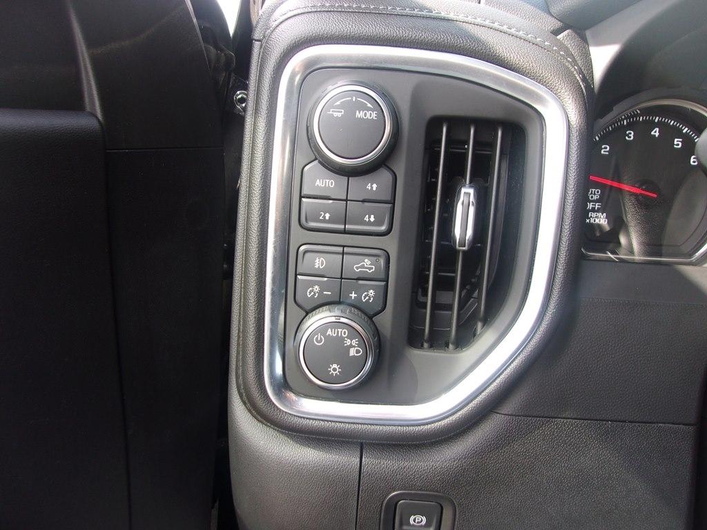 Chevrolet Silverado 1500 4WD Crew Cab 147" RST 2021