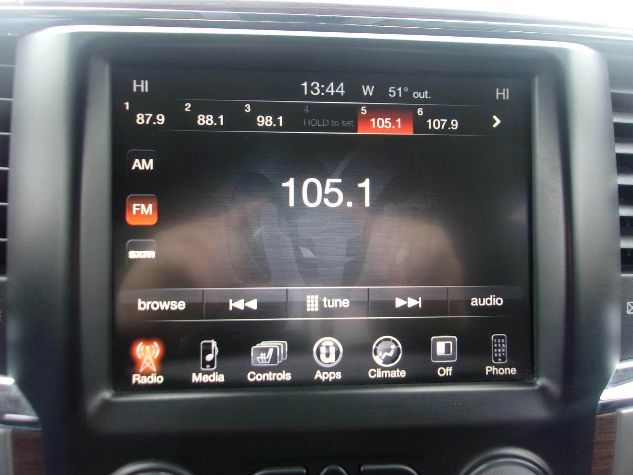 RAM 1500 4WD Crew Cab 140.5" Laramie 2017