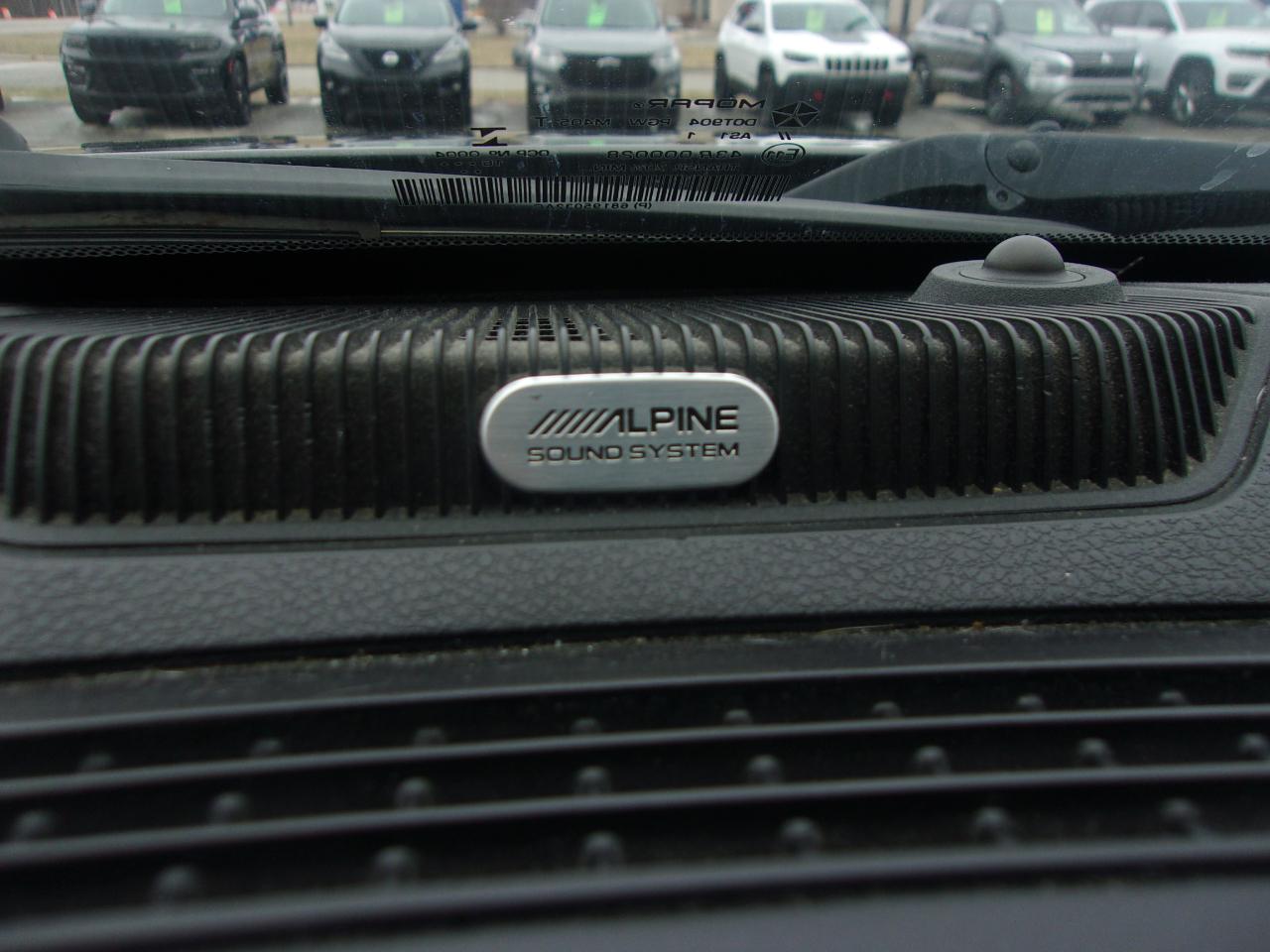 RAM 1500 4WD Crew Cab 140.5" Laramie 2017