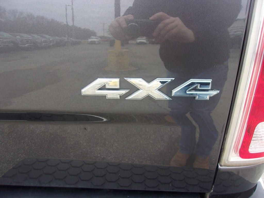 RAM 1500 4WD Crew Cab 140.5" Laramie 2017