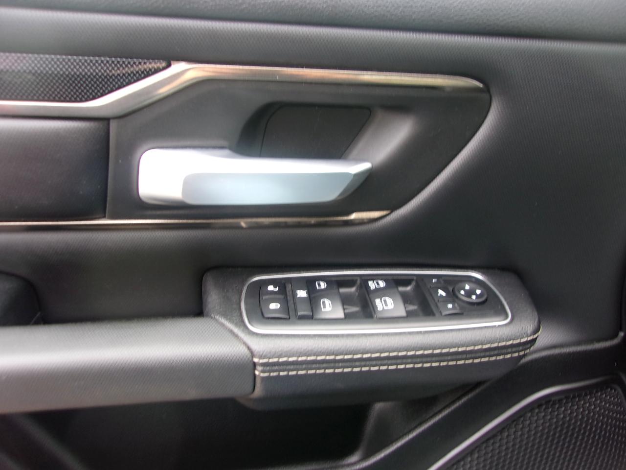 RAM 1500 Sport 4x4 Crew Cab 5'7" Box 2019