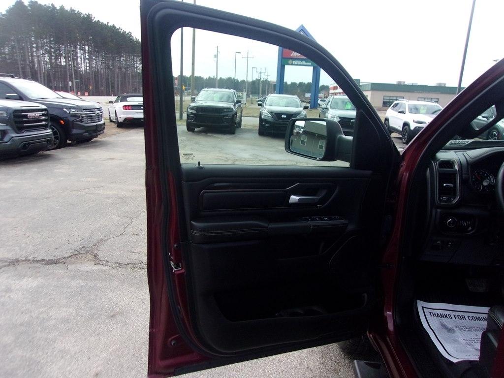 RAM 1500 Sport 4x4 Crew Cab 5'7" Box 2019