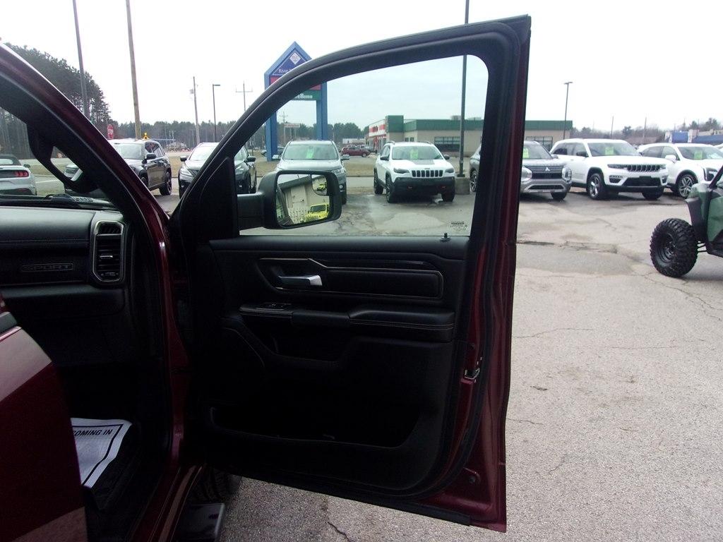 RAM 1500 Sport 4x4 Crew Cab 5'7" Box 2019