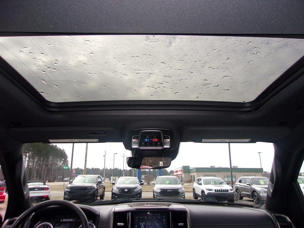 RAM 1500 Sport 4x4 Crew Cab 5'7" Box 2019