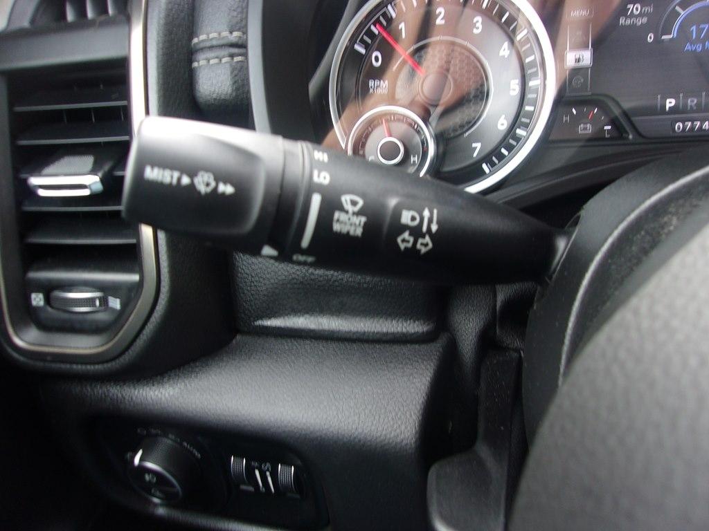 RAM 1500 Sport 4x4 Crew Cab 5'7" Box 2019