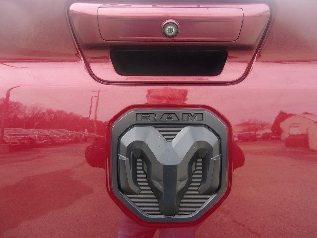 RAM 1500 Sport 4x4 Crew Cab 5'7" Box 2019