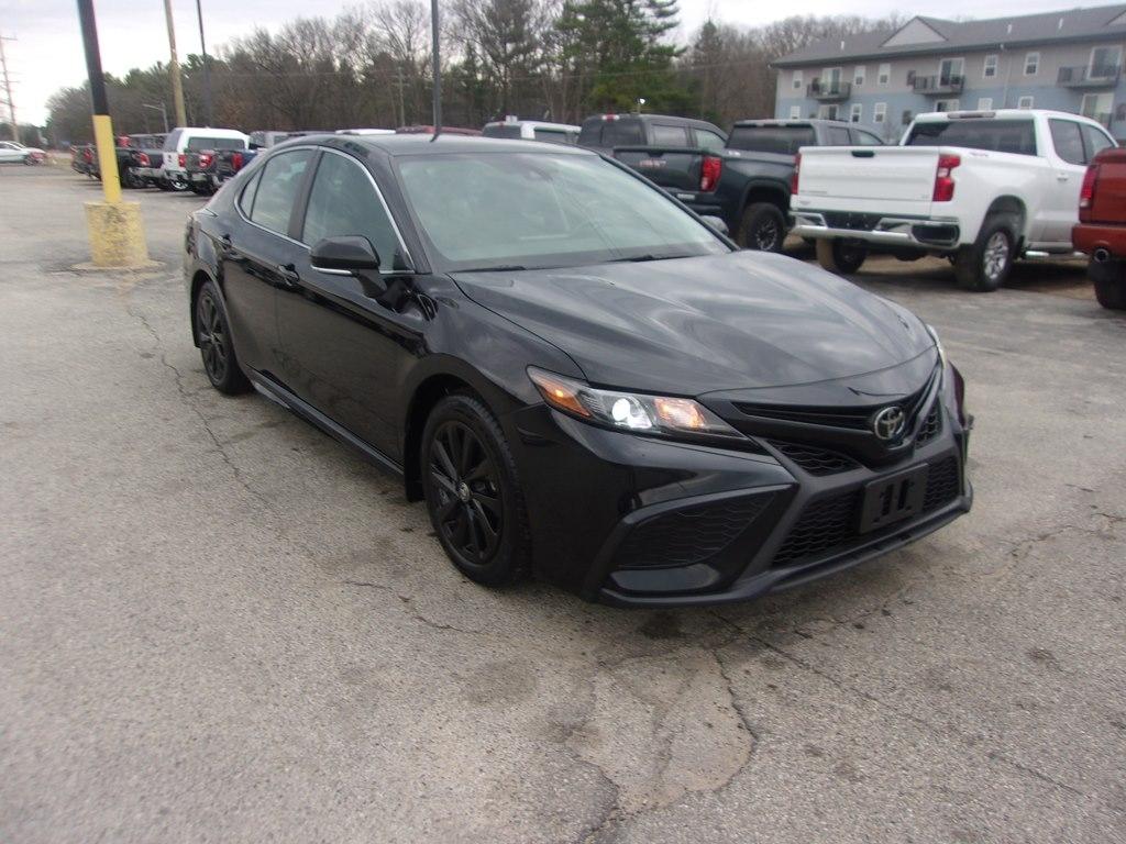 View vehicle photo 3