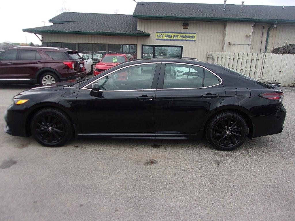 Toyota Camry SE Auto (Natl) 2024