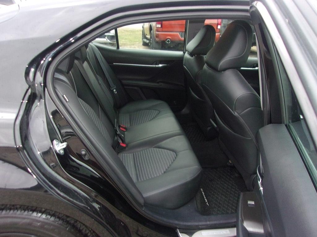 Toyota Camry SE Auto (Natl) 2024