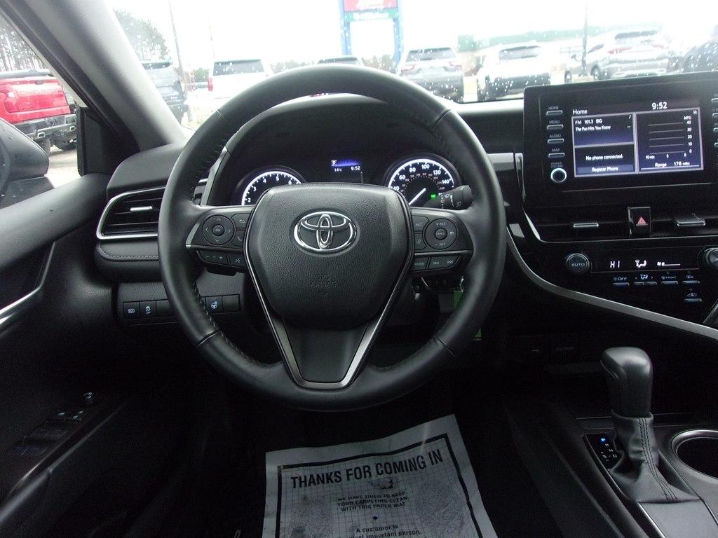 Toyota Camry SE Auto (Natl) 2024