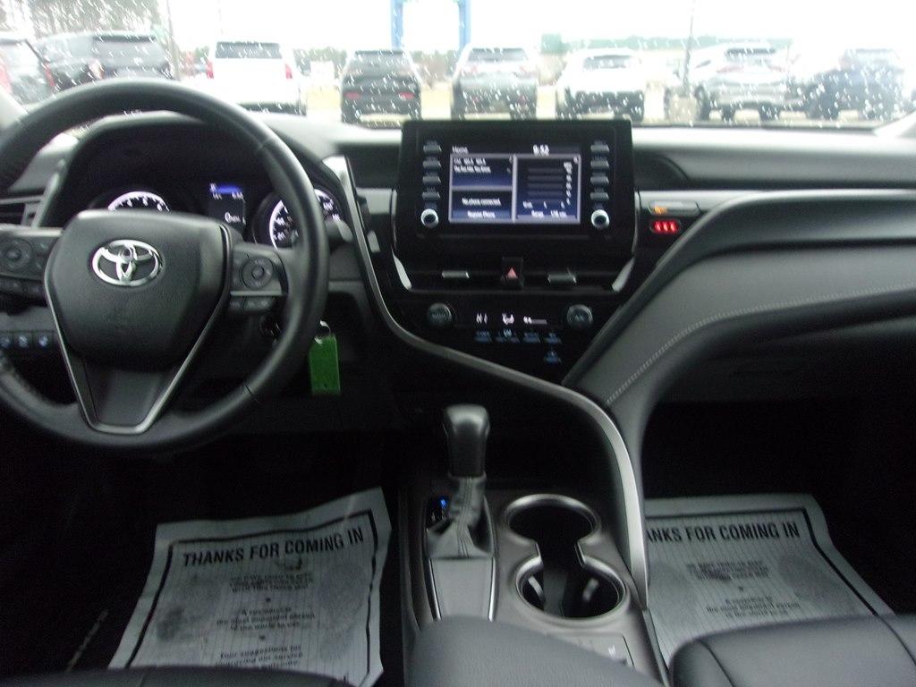 Toyota Camry SE Auto (Natl) 2024