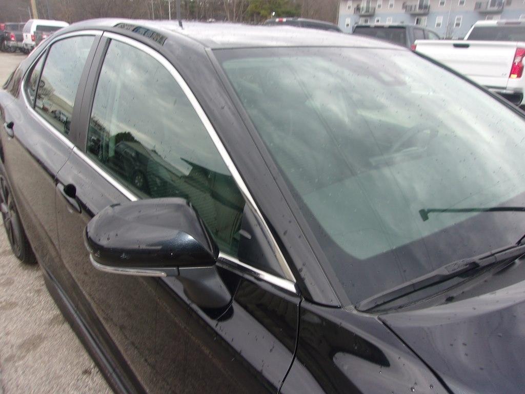 Toyota Camry SE Auto (Natl) 2024