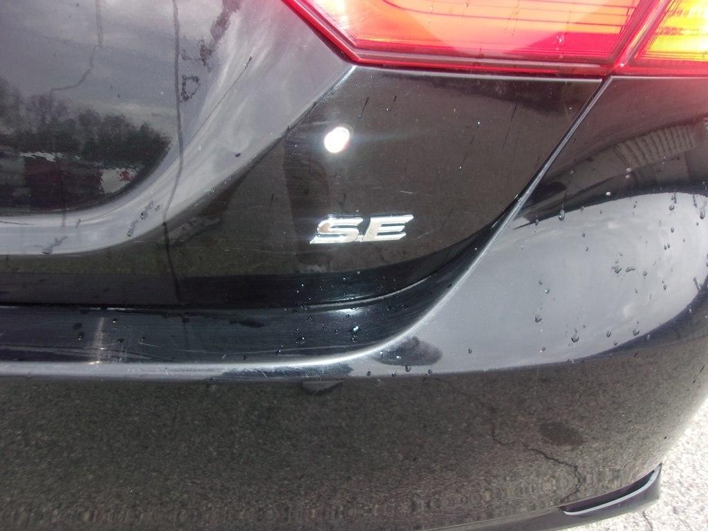 Toyota Camry SE Auto (Natl) 2024