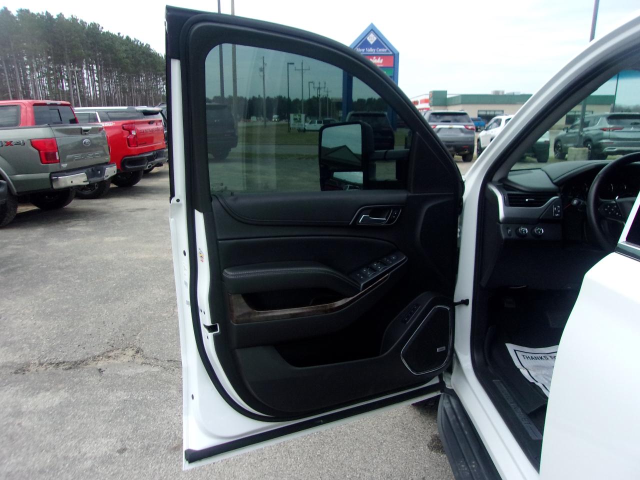 Chevrolet Tahoe 4WD 4dr LT 2015