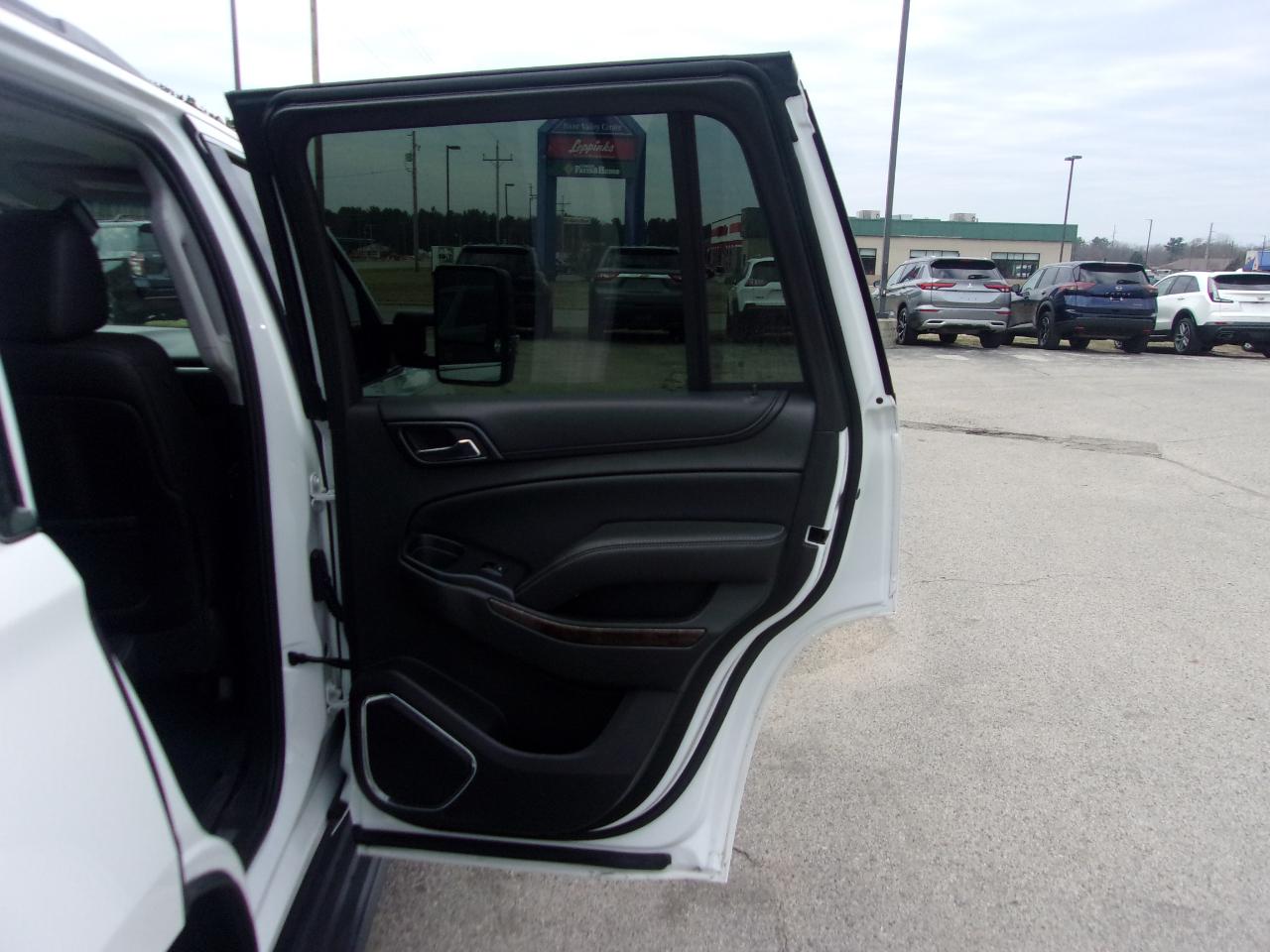 Chevrolet Tahoe 4WD 4dr LT 2015