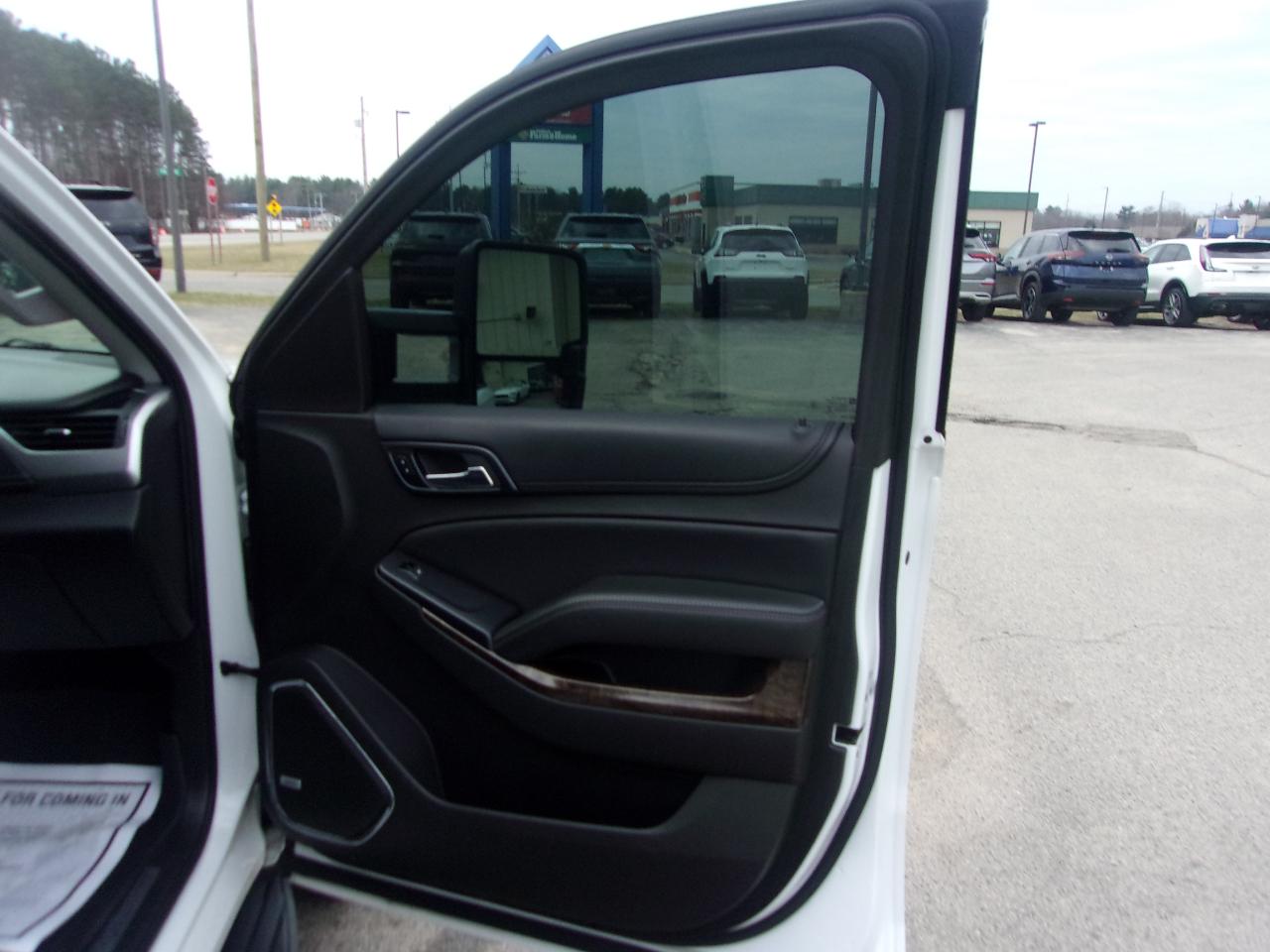 Chevrolet Tahoe 4WD 4dr LT 2015