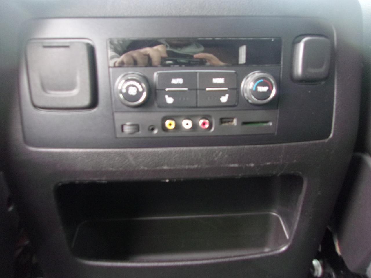 Chevrolet Tahoe 4WD 4dr LT 2015