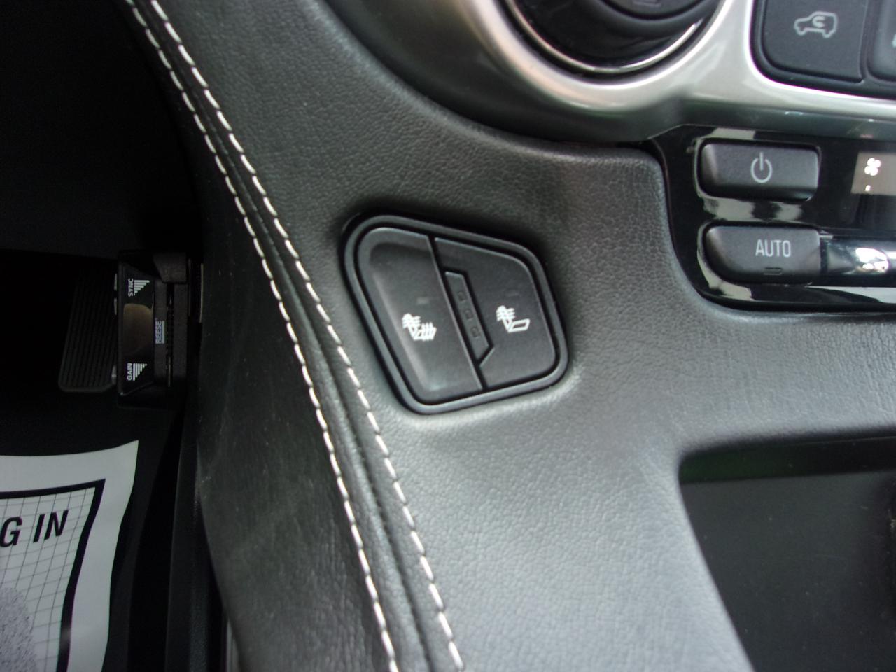 Chevrolet Tahoe 4WD 4dr LT 2015