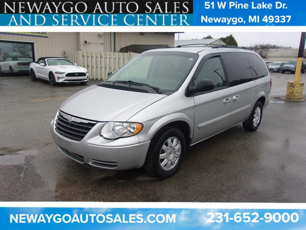 2006 Chrysler Town & Country LWB 4dr Touring