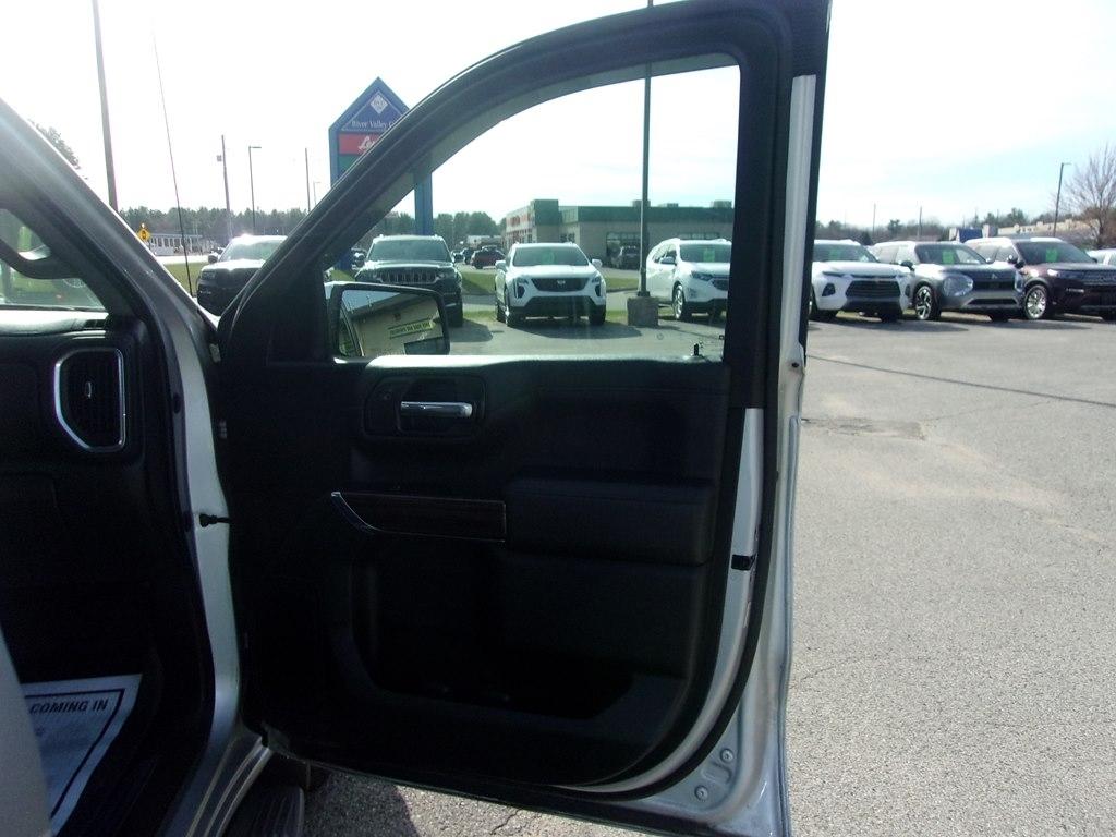 Chevrolet Silverado 1500 LTD 4WD Crew Cab 147" LT 2022