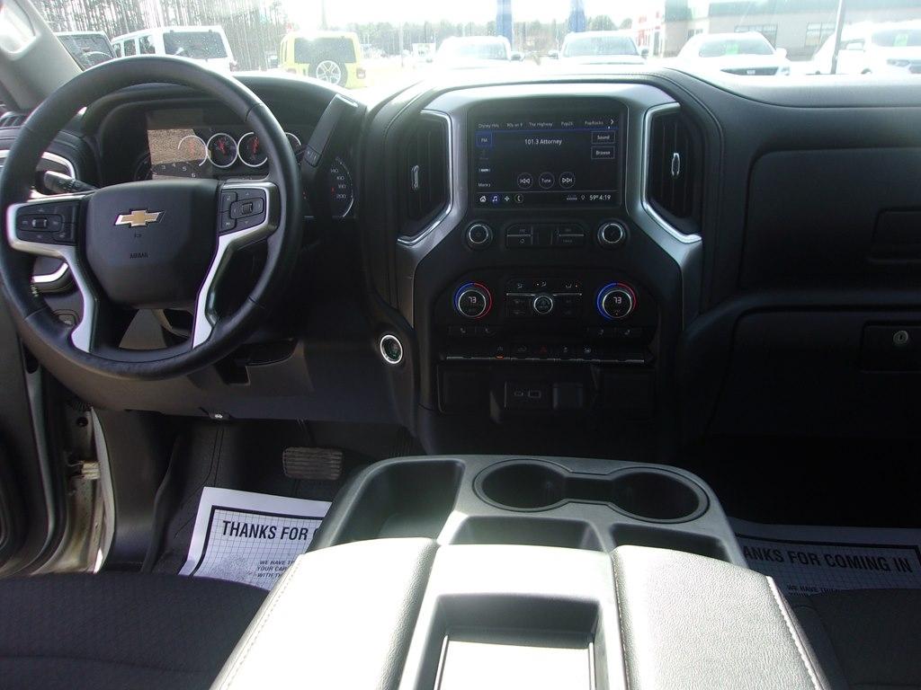 Chevrolet Silverado 1500 LTD 4WD Crew Cab 147" LT 2022