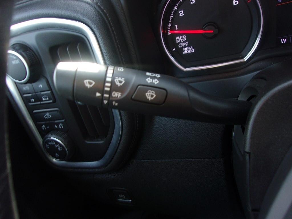 Chevrolet Silverado 1500 LTD 4WD Crew Cab 147" LT 2022