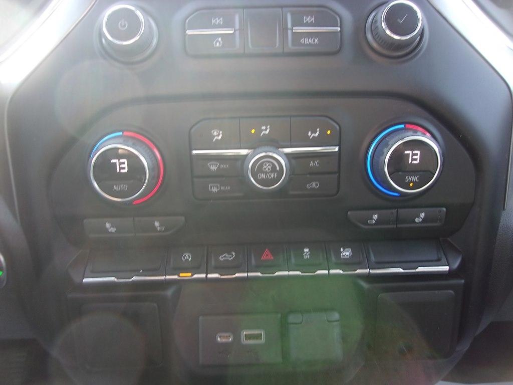 Chevrolet Silverado 1500 LTD 4WD Crew Cab 147" LT 2022