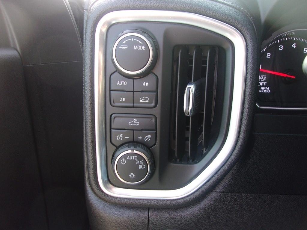 Chevrolet Silverado 1500 LTD 4WD Crew Cab 147" LT 2022