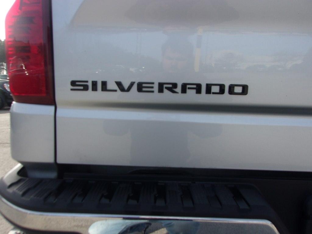 Chevrolet Silverado 1500 LTD 4WD Crew Cab 147" LT 2022