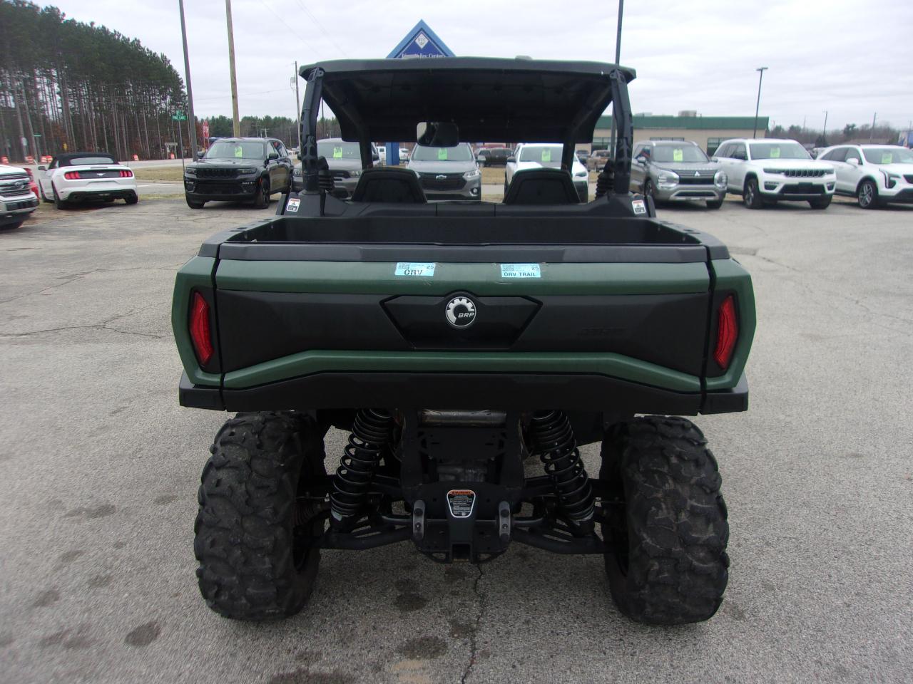 Can-Am Commander  2024