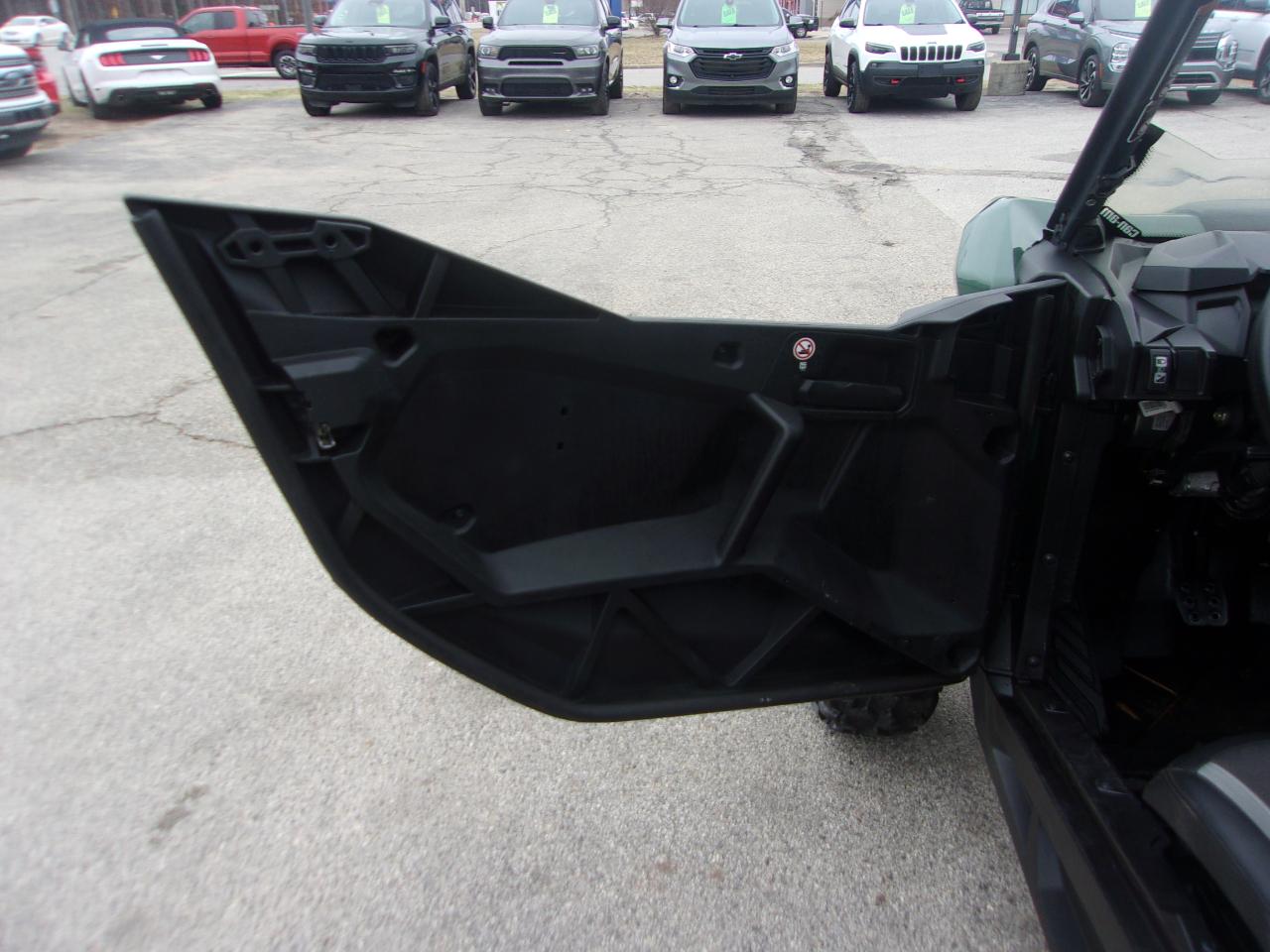 Can-Am Commander  2024