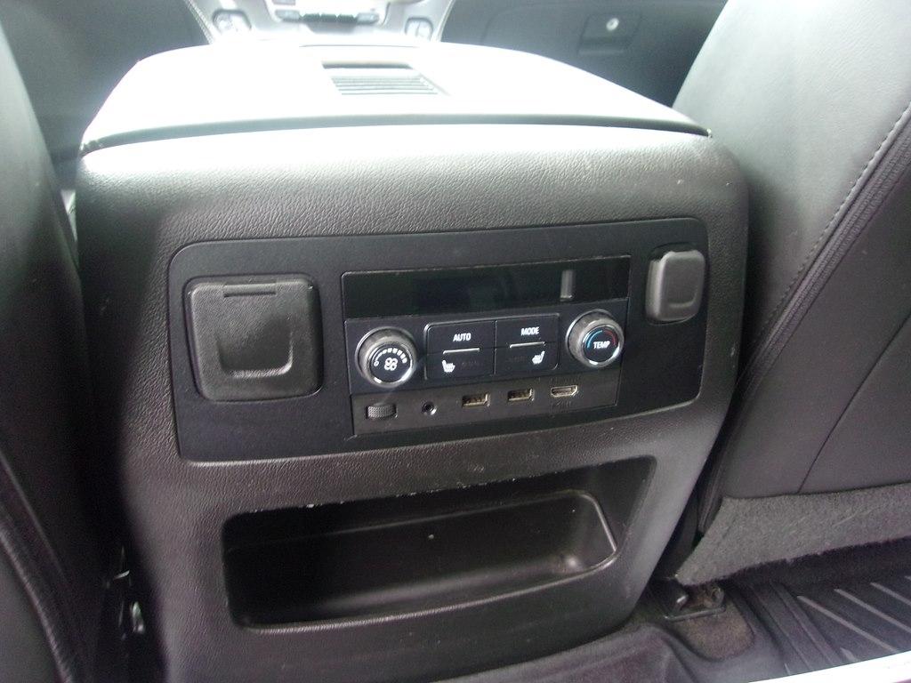 GMC Yukon 4WD 4dr Denali 2017