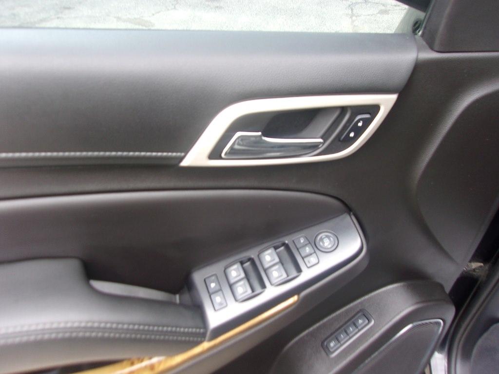 GMC Yukon 4WD 4dr Denali 2017