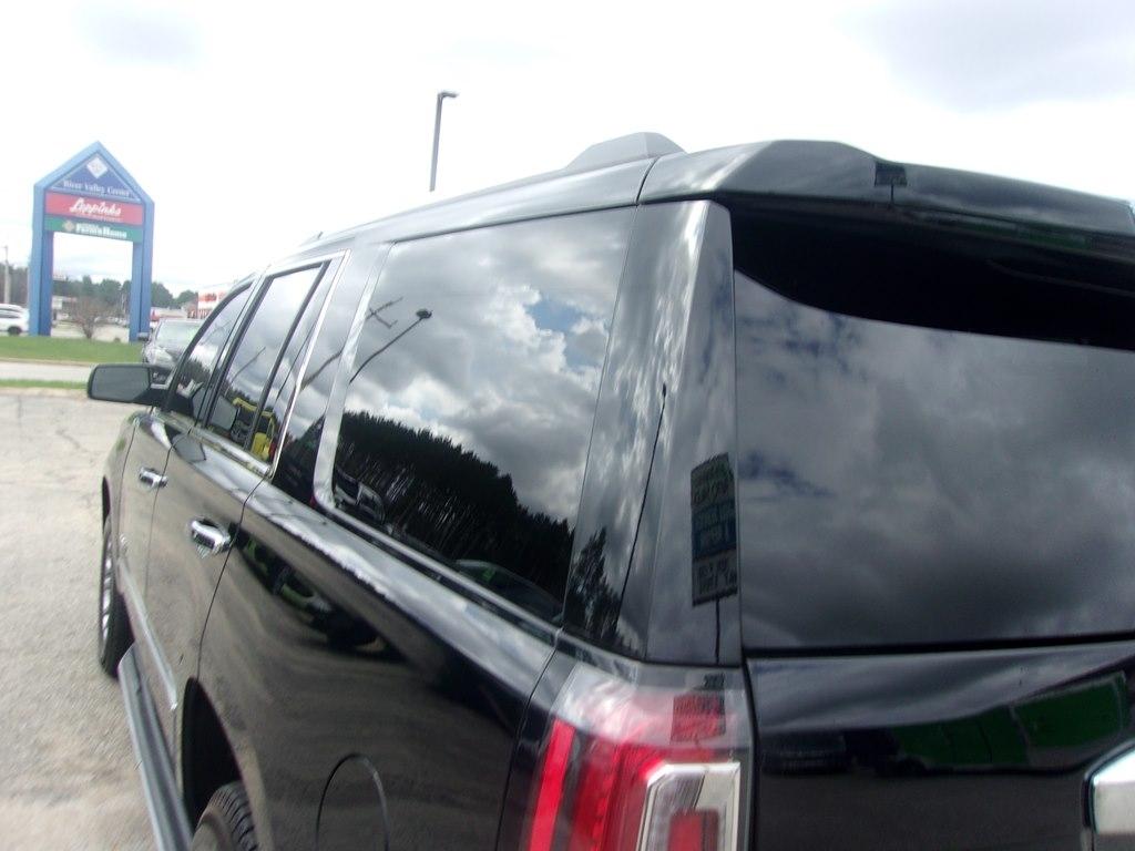 GMC Yukon 4WD 4dr Denali 2017