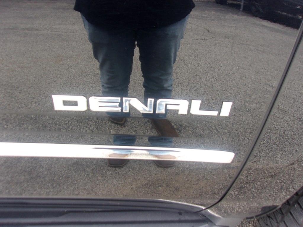 GMC Yukon 4WD 4dr Denali 2017