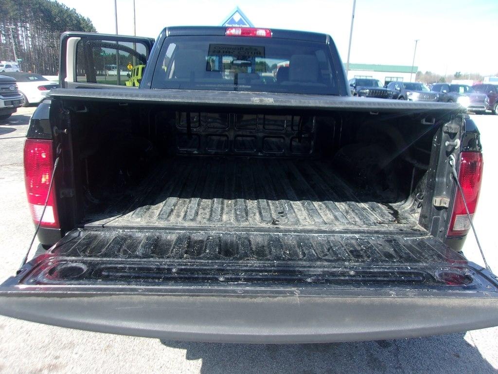 RAM 1500 4WD Crew Cab 140.5" Express 2014