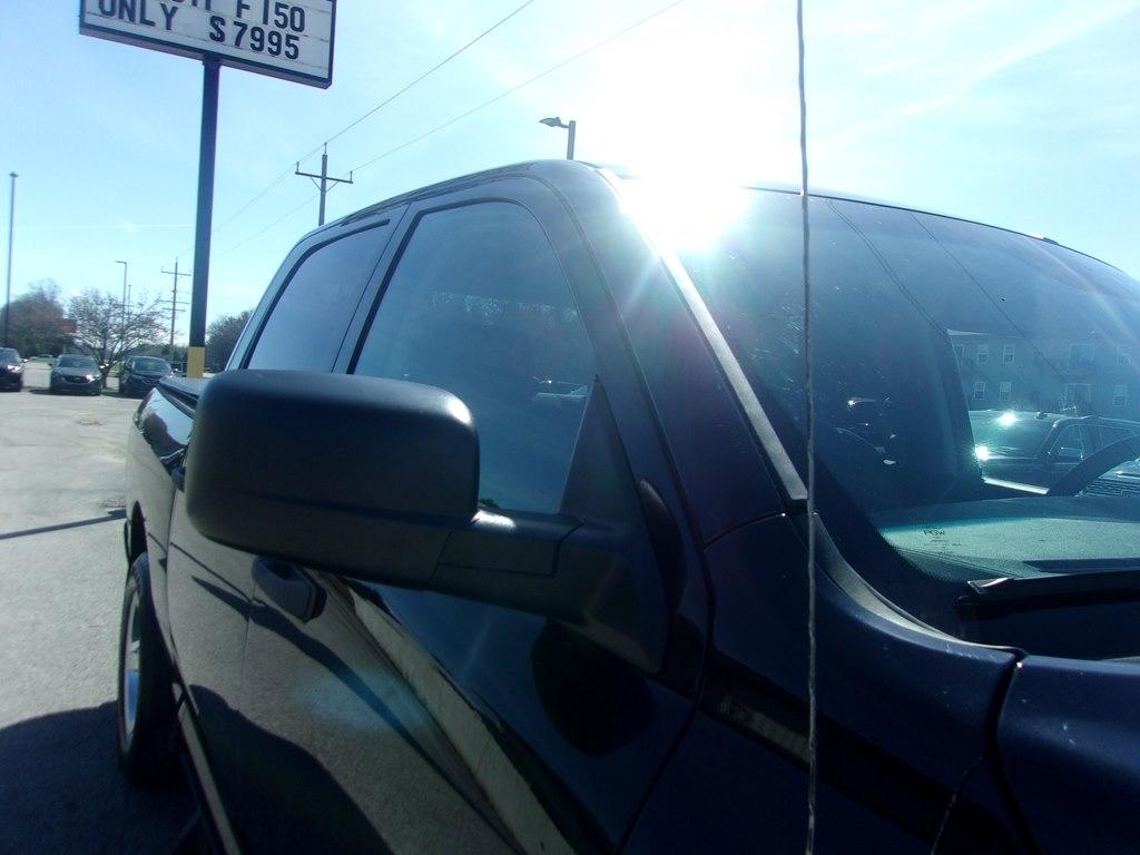 RAM 1500 4WD Crew Cab 140.5" Express 2014