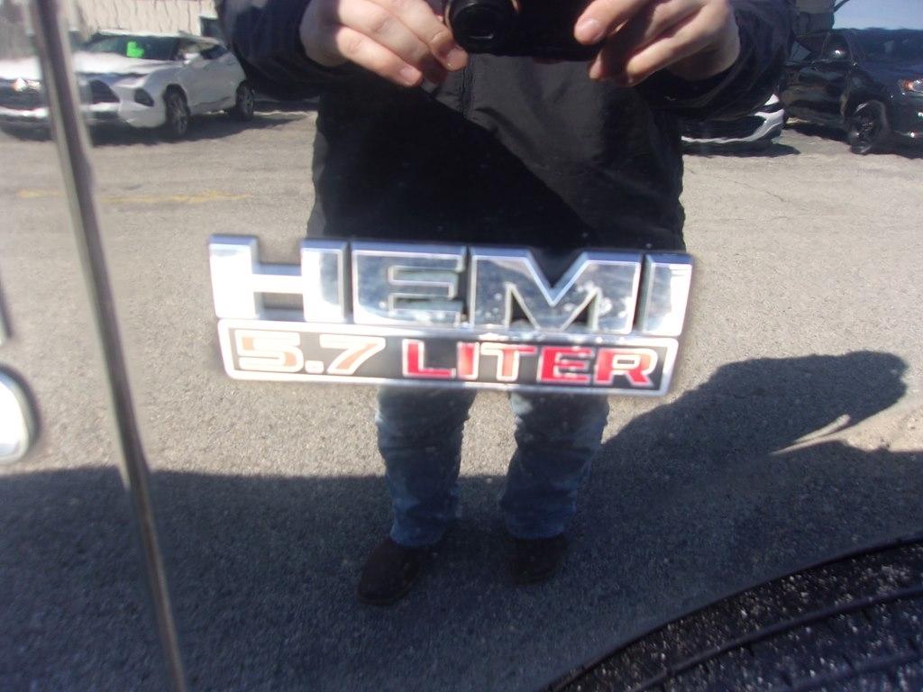 RAM 1500 4WD Crew Cab 140.5" Express 2014