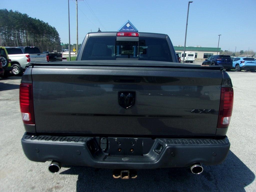 RAM 1500 Classic Warlock 4x4 Crew Cab 5'7" Box 2019