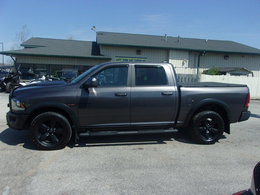 RAM 1500 Classic Warlock 4x4 Crew Cab 5'7" Box 2019