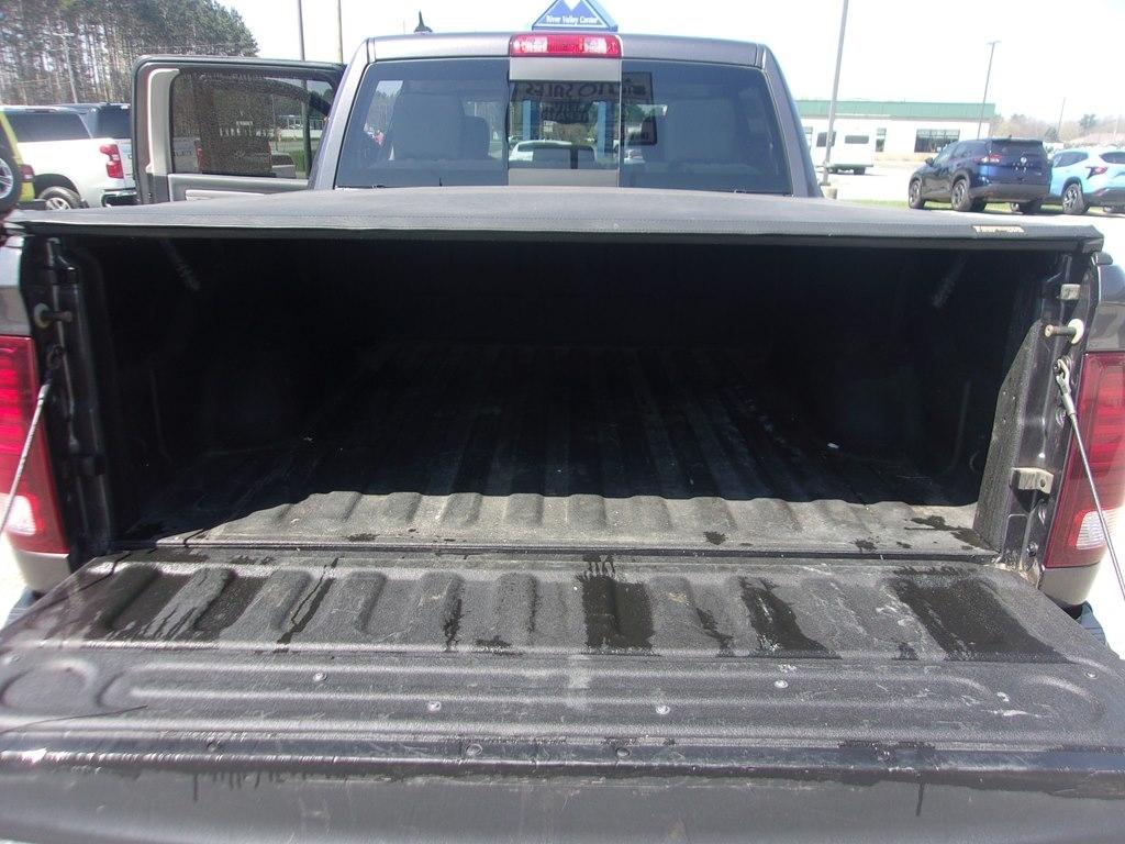 RAM 1500 Classic Warlock 4x4 Crew Cab 5'7" Box 2019