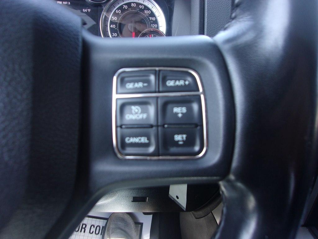 RAM 1500 Classic Warlock 4x4 Crew Cab 5'7" Box 2019