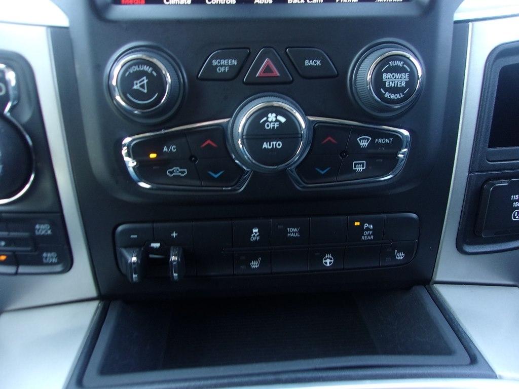 RAM 1500 Classic Warlock 4x4 Crew Cab 5'7" Box 2019