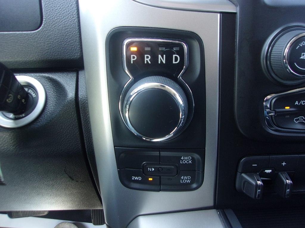 RAM 1500 Classic Warlock 4x4 Crew Cab 5'7" Box 2019